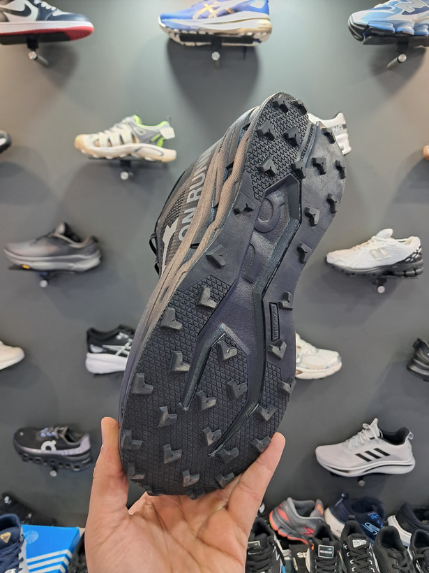 کفش آنرانینگ QC cloudultra