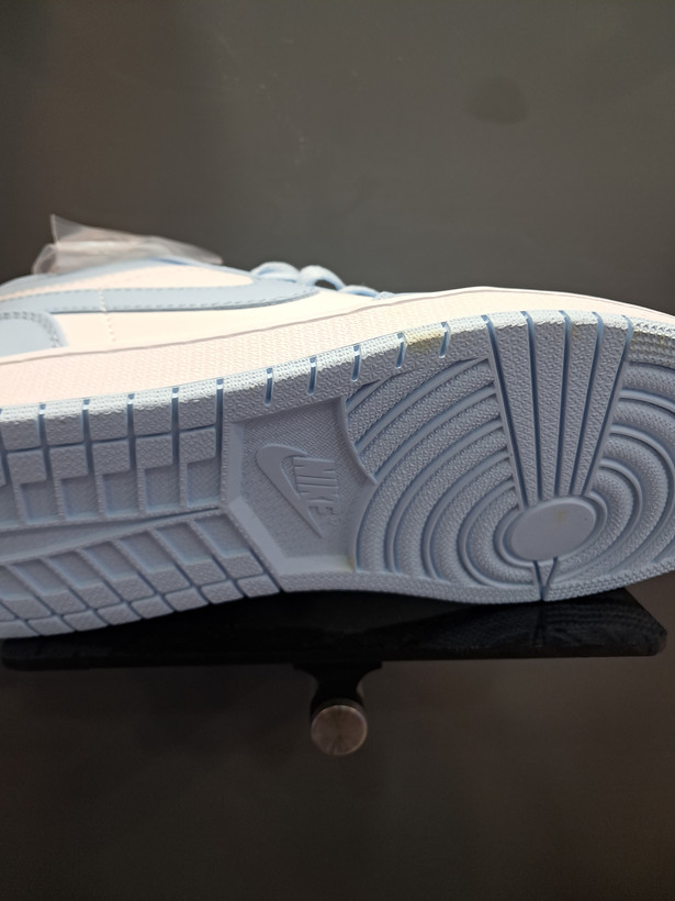 کتونی جردن وان آیس بلو (jordan 1 low) آبی یخی کیفیت مستر ویتنام