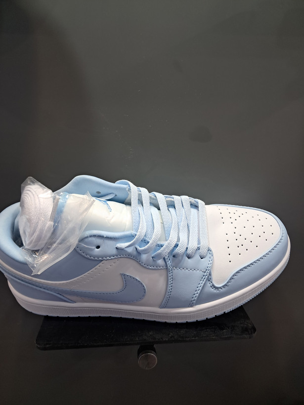 کتونی جردن وان آیس بلو (jordan 1 low) آبی یخی کیفیت مستر ویتنام
